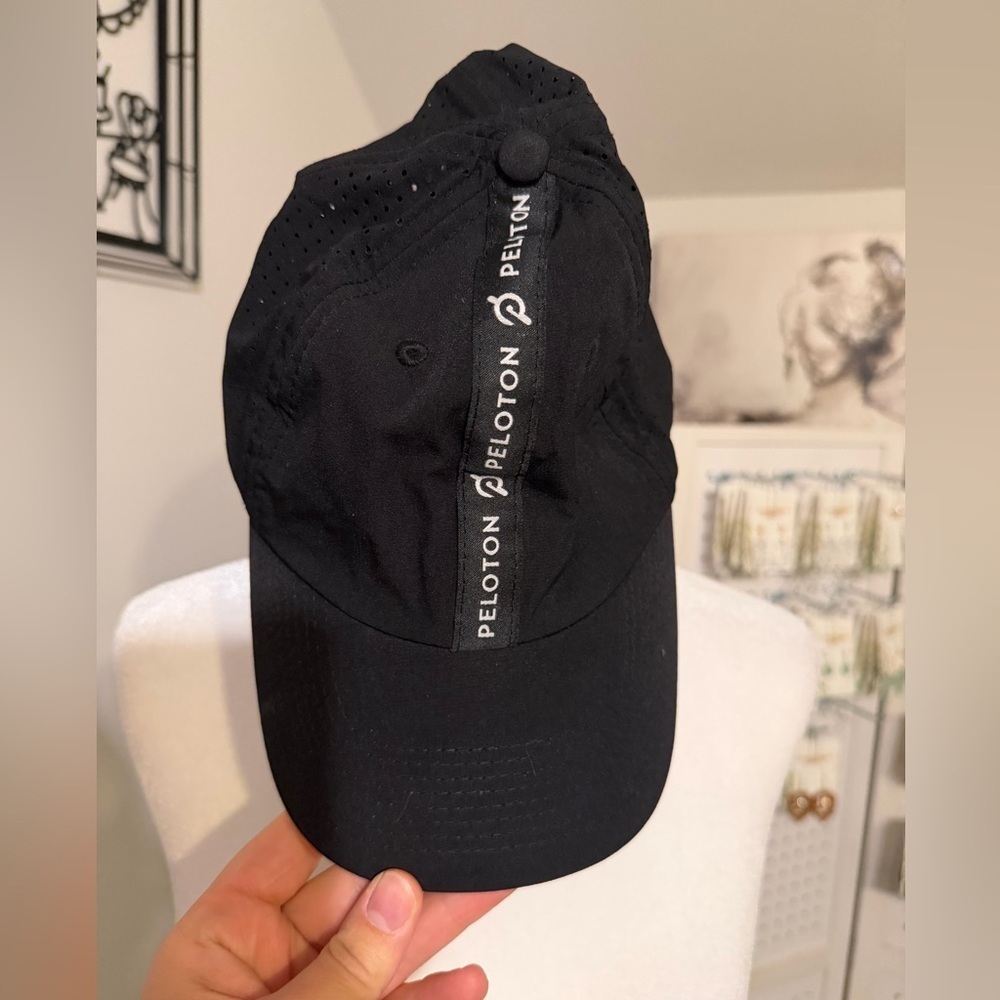 Peloton Black Adjustable Cap
